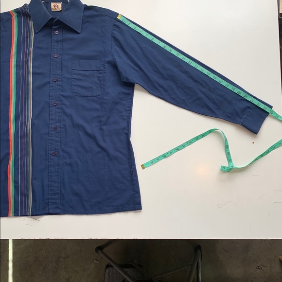 Vintage 70s sport shirt w color stripe down front - Picture 8 of 9